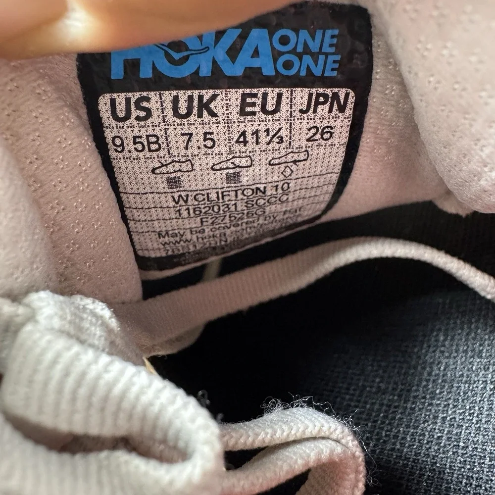 Hoka One One hoka one